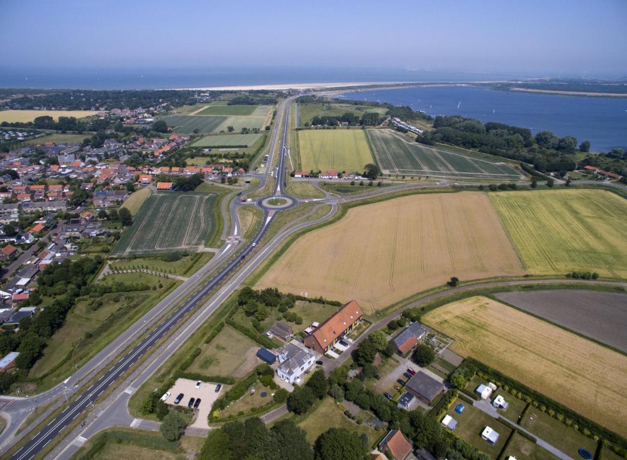 Hoevehotel 'Hof Christina' Vrouwenpolder Exterior foto